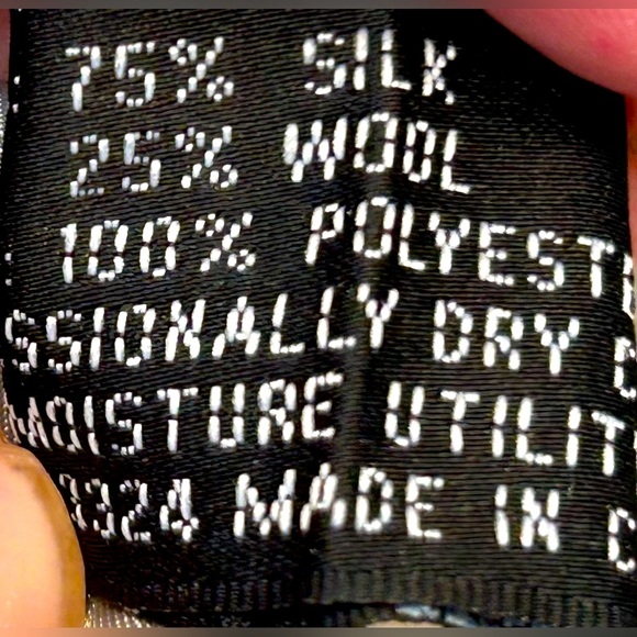 Adolfo Silk & Wool Houndstooth Two-Button Blazer in Neutral Earth Tones Size 44L - Picture 9 of 11